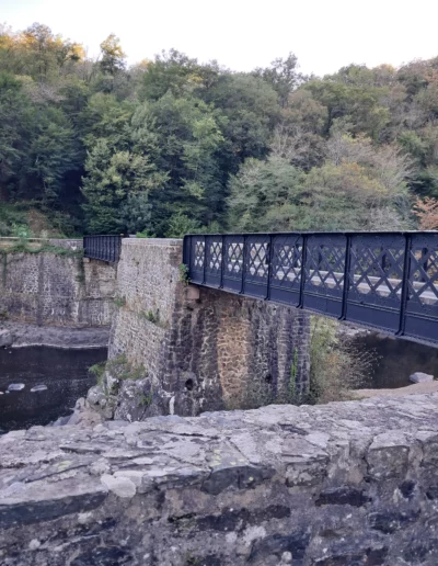 Le pont noir de Gargilesse-Dampierre dans la vallée de la Creuse dans l'Indre (36)